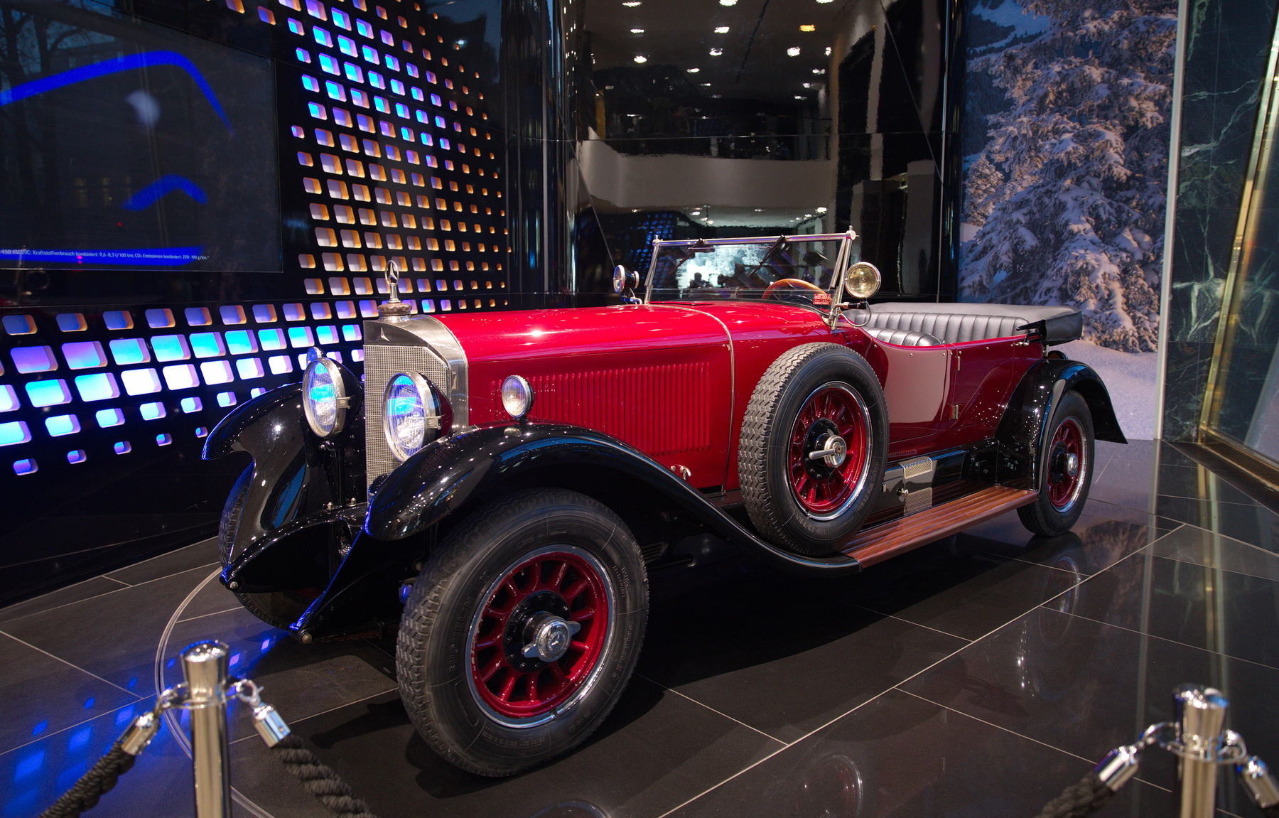 Mercedes-Benz 