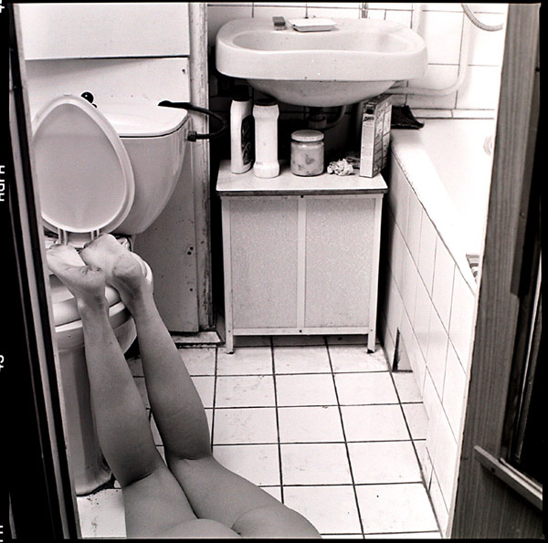 bathroom crime 6454 