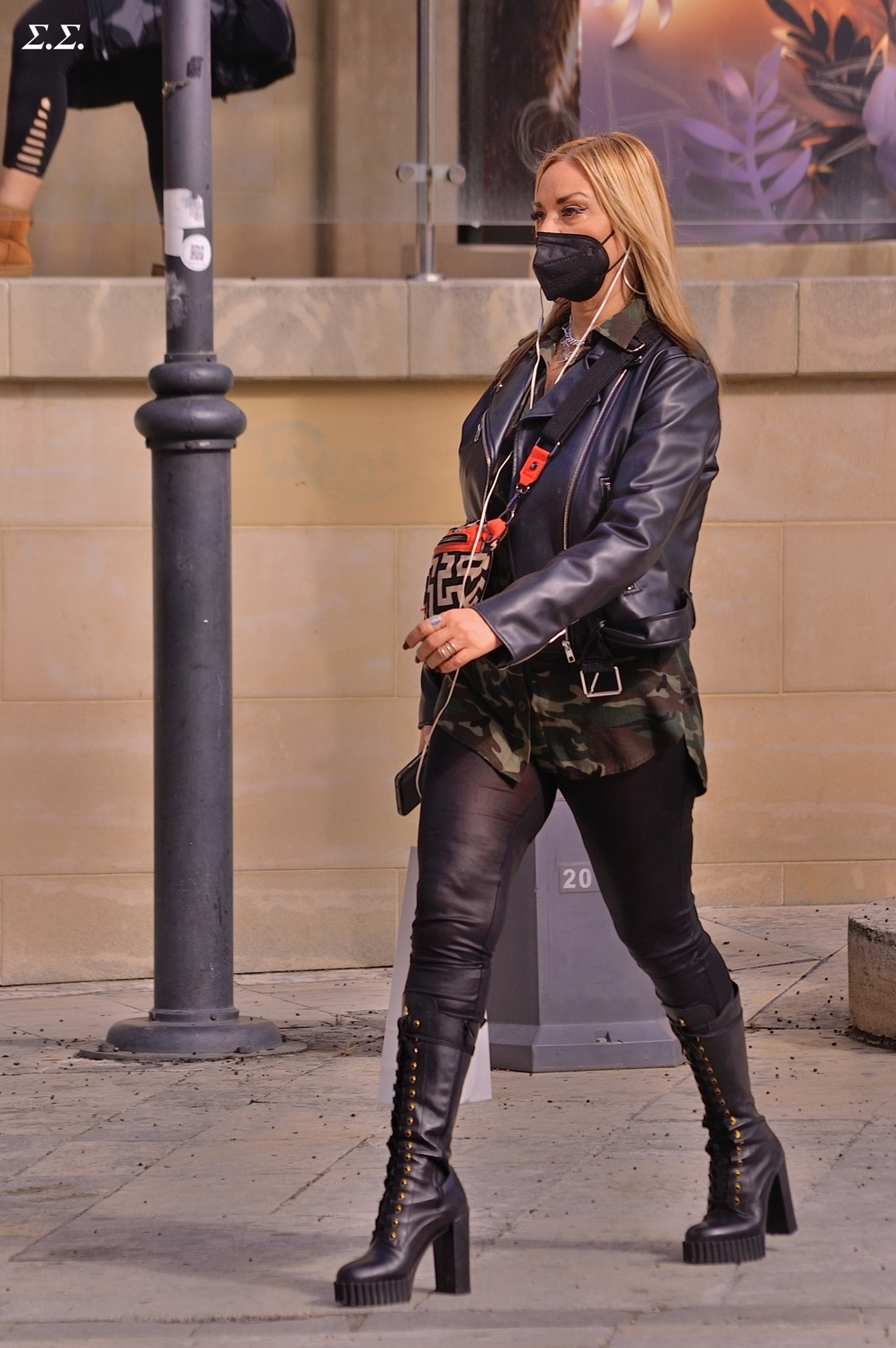 HEAVY BOOTS 