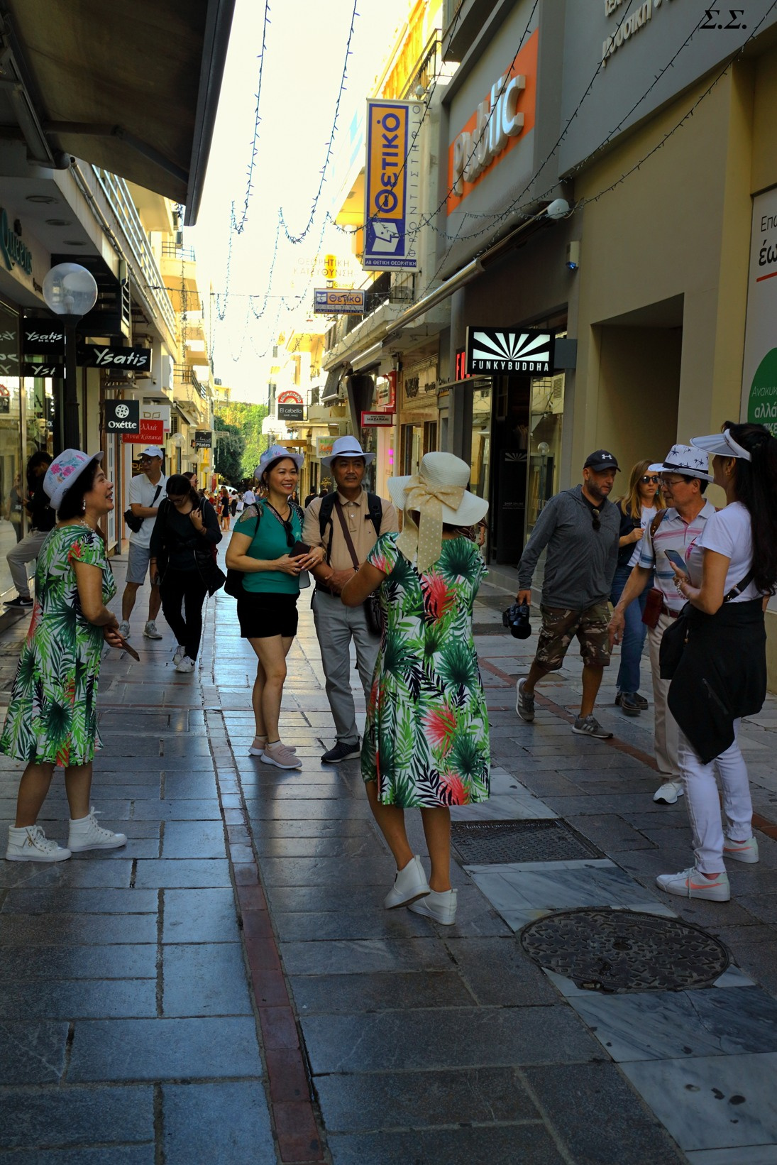 PHOTO OPPORTUNITY AT CRETE 