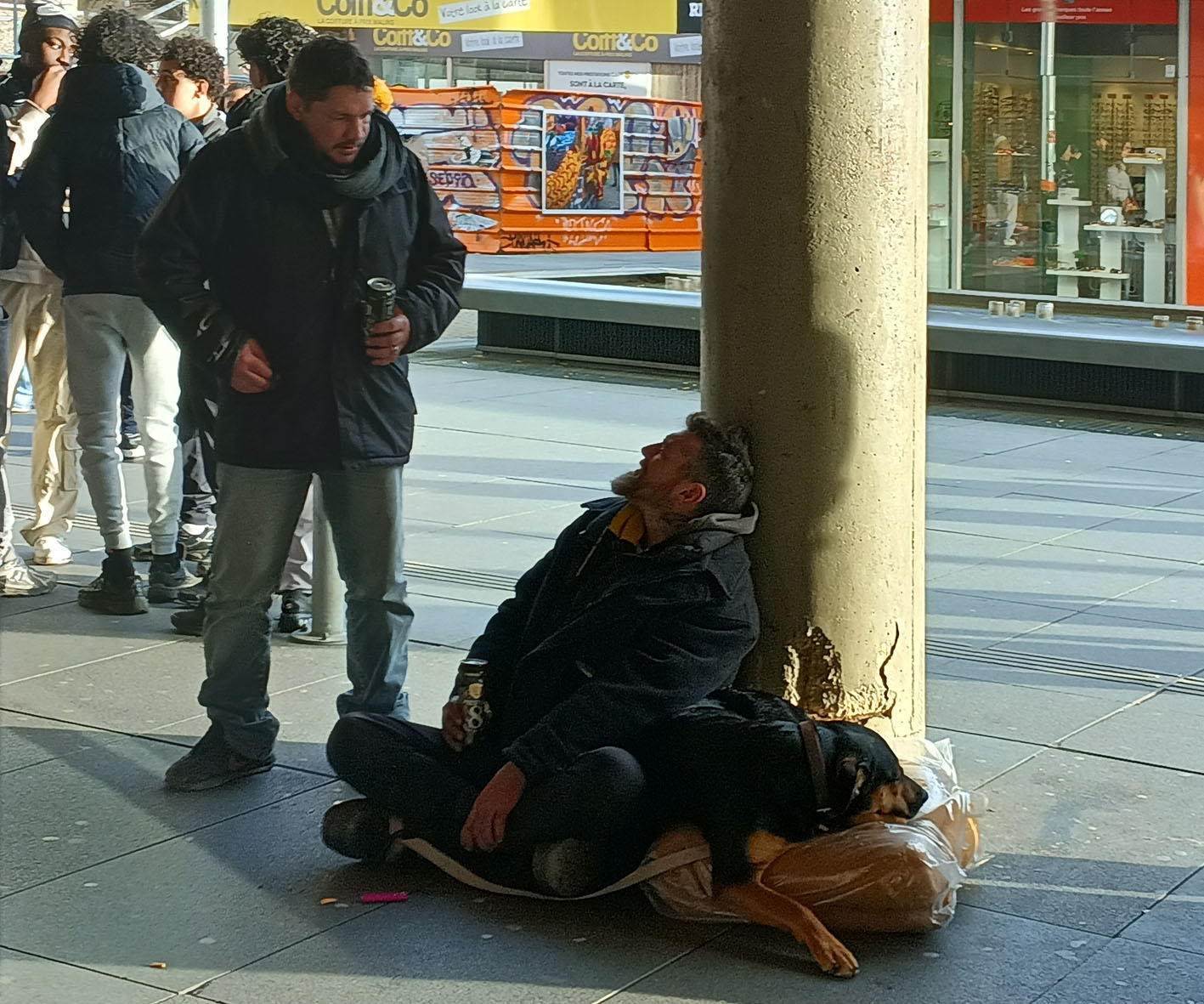 Пейте сами! Ренн Бретань Rennes пиво собака