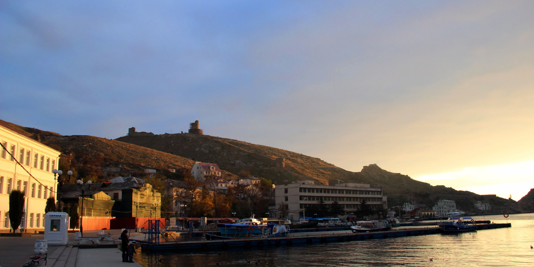 Крепостная гора на закате 