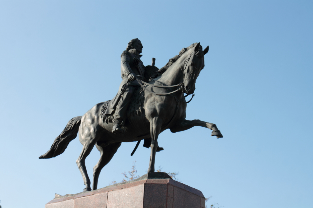 Памятник Платову 