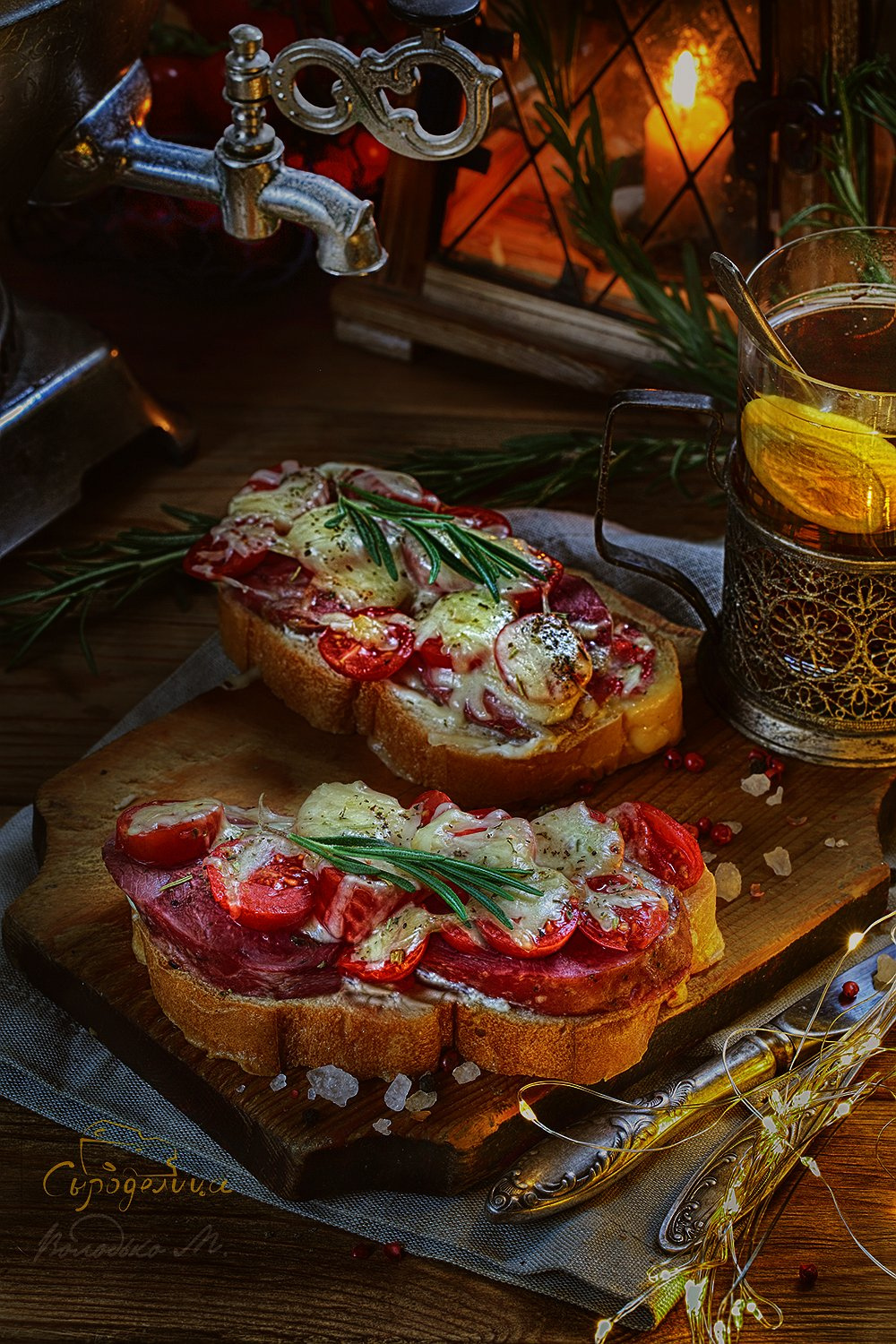 Брускетты с балыковой колбасой 