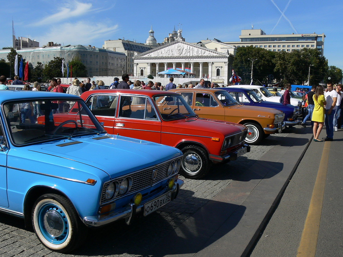 Всегда в строю! город автомобиль выставка день города