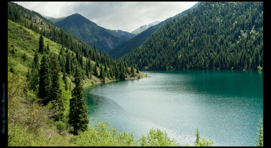 Банально о Кульсае (последняя) - НА ИЗЛОМЕ ИЗУМРУДНОЙ ТИШИНЫ кульсай казахстан озеро берег штиль тишина отражения излом воды