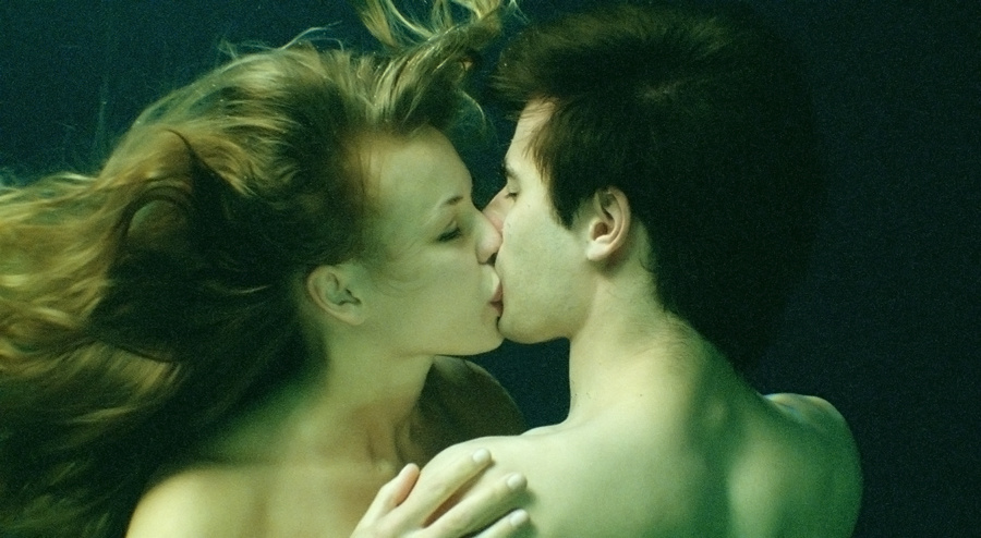 underwater 