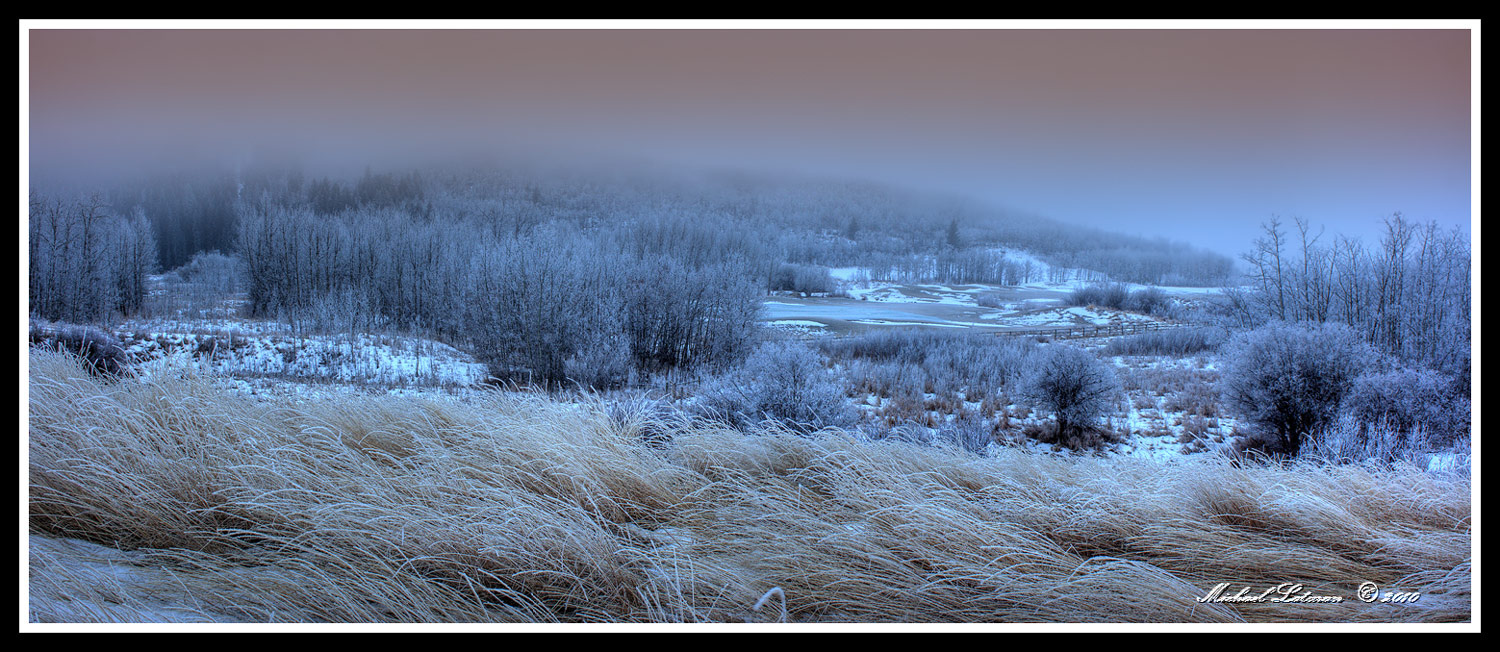 On the Mordor's frontier... Winter fog evening frost