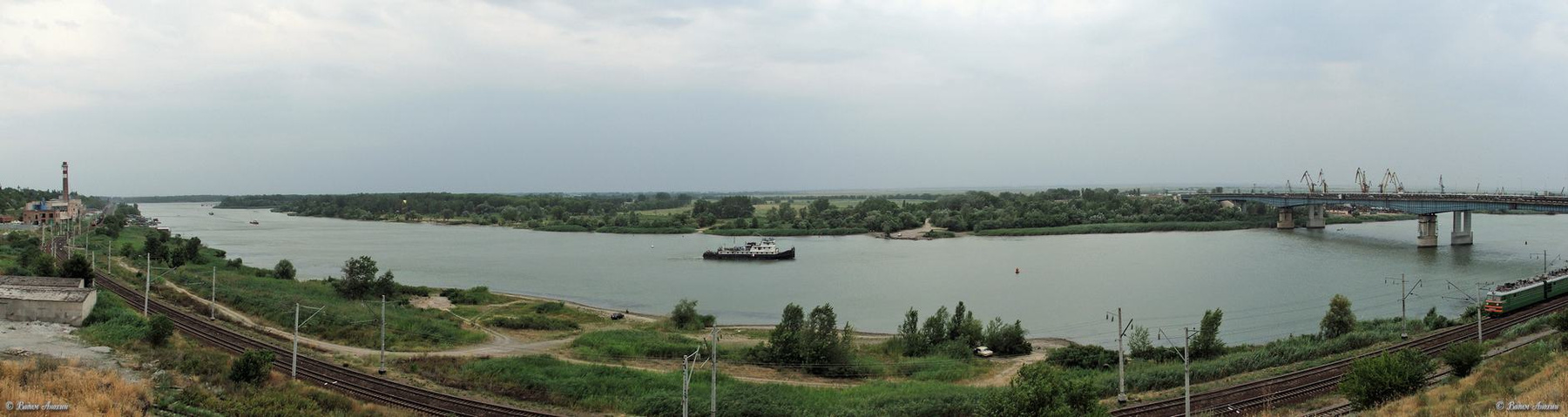 Панорамный вид на реку Дон у Аксайского моста панорамный вид панорама река Дон Аксайский мост железная дорога