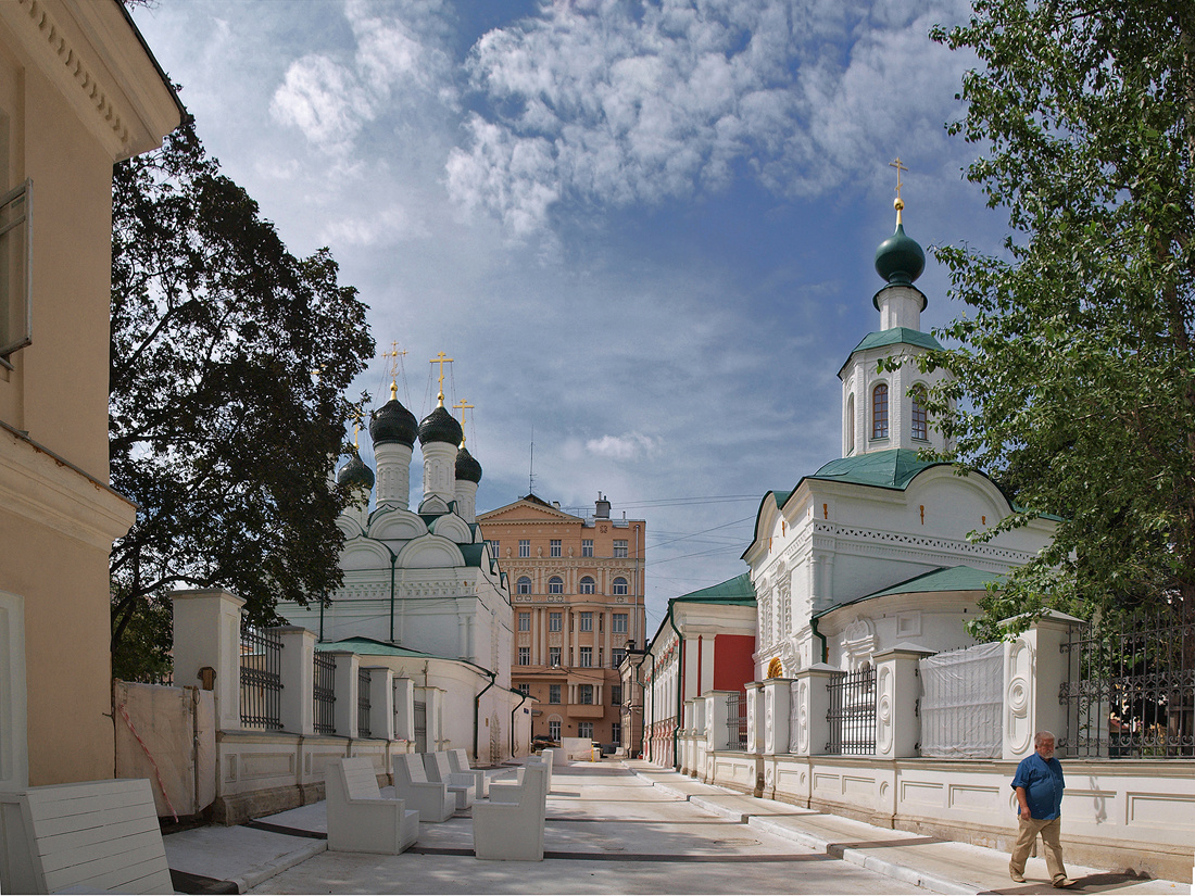 Подворье Патриарха Московского и Всея Руси. 