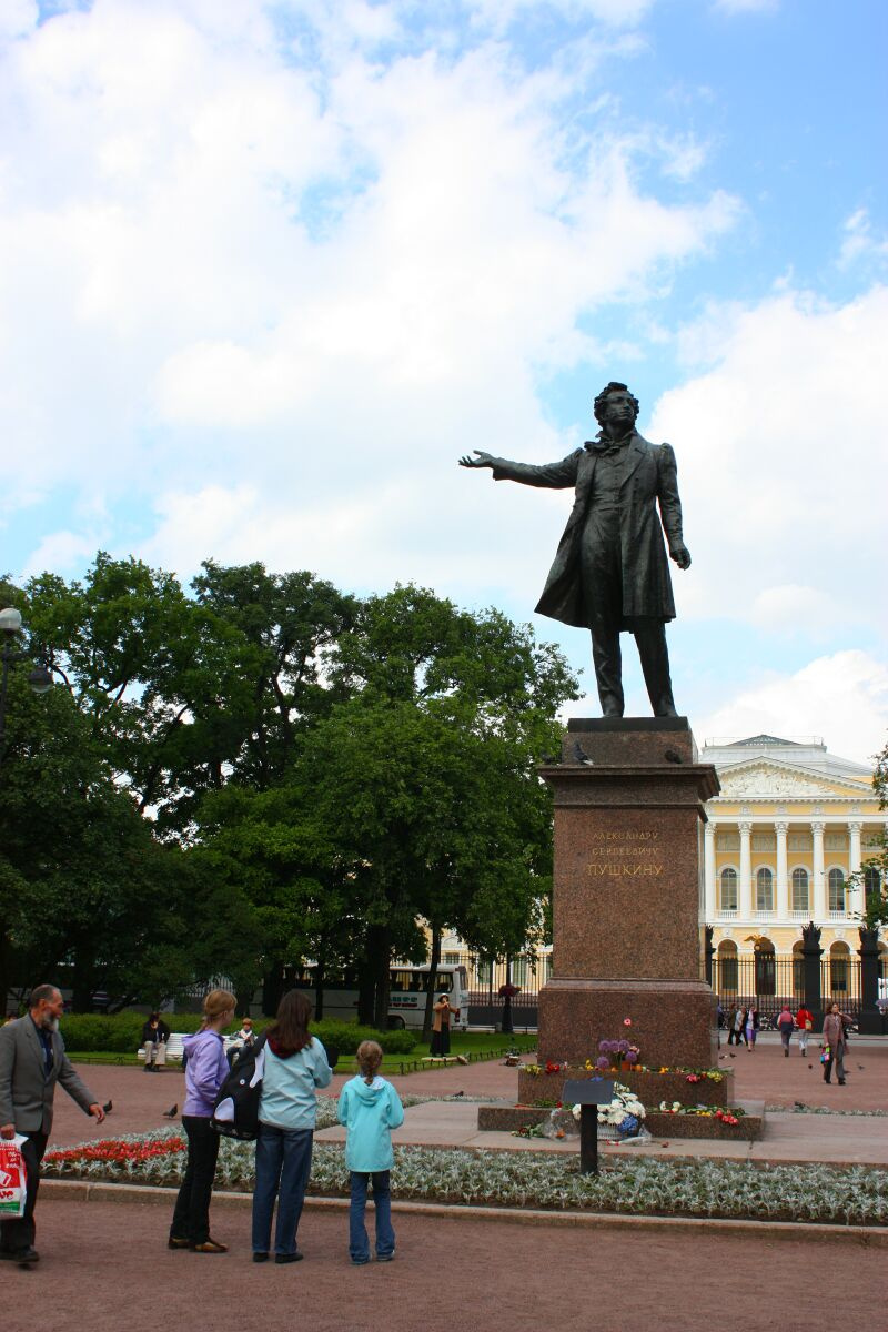 Соло на свирели в День рождения 