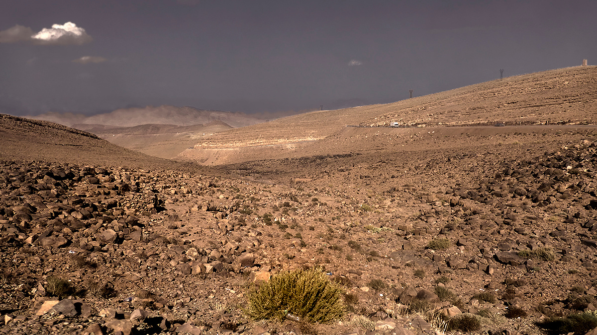 вероятно, песчаная буря за горизонтом Марокко Morocco Антиатлас Anti-Atlas Агдз Agdz Айт-Саун Aït Saoun песчаная буря вероятно