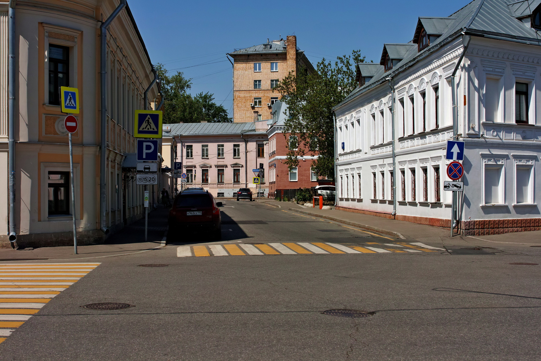 Добровольческий переулок город Москва переулок Добровольческий