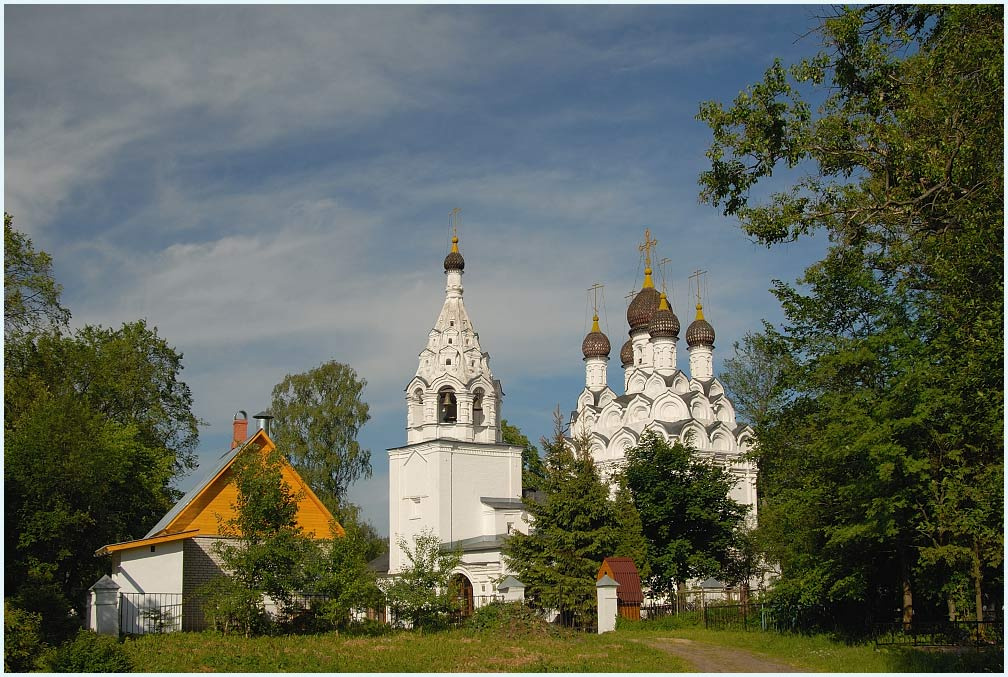 ******* Лето Храм
