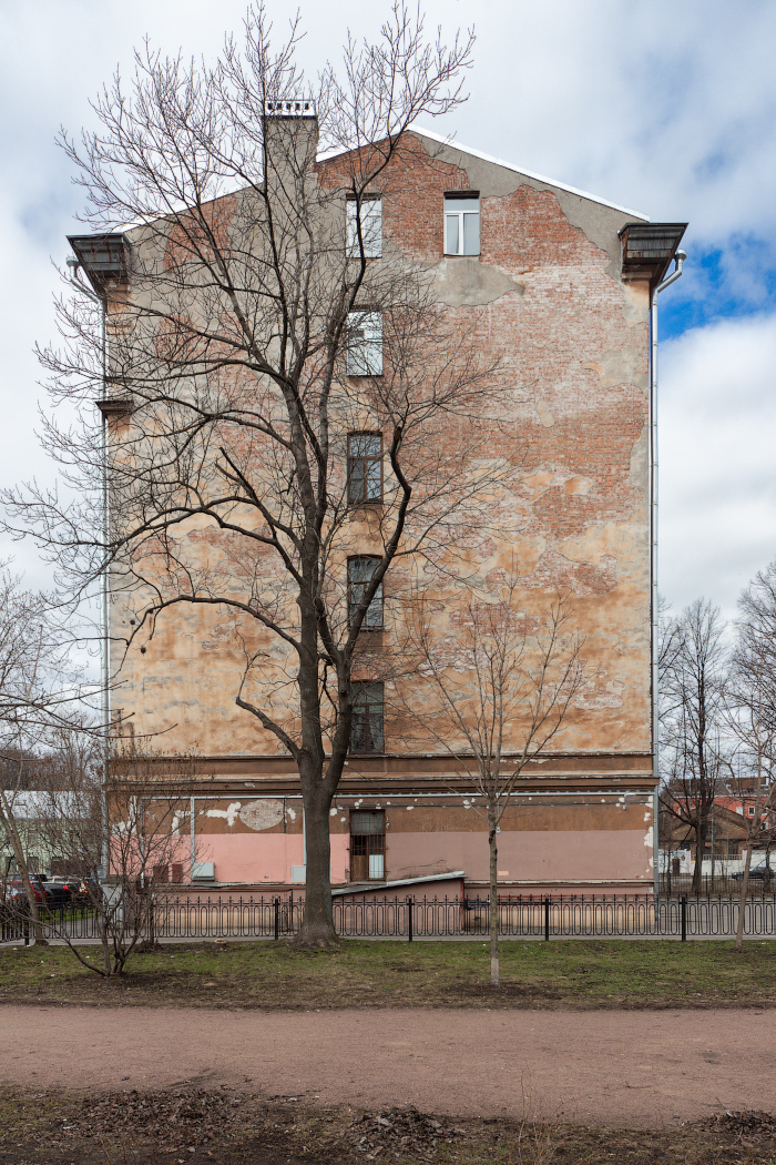 IMG_0469 архитектура россия питер петербург санкт-петербург санктпетебург двор дворы спб старыйфонд старый фонд колодец колодцы дворколодец дворыколодцы двор-колодец дворы-колодцы здание окно окна дом васильевский остров