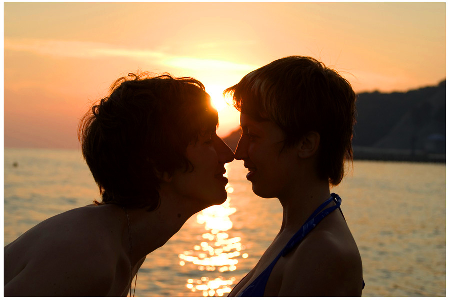 romantic kiss... 