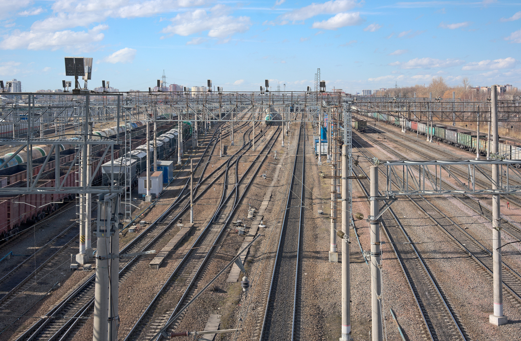 Станция Санкт-Петербург-Сортировочный-Московский станция_Санкт-Петербург-Сортировочный-Московский станция путь рельсы вагон