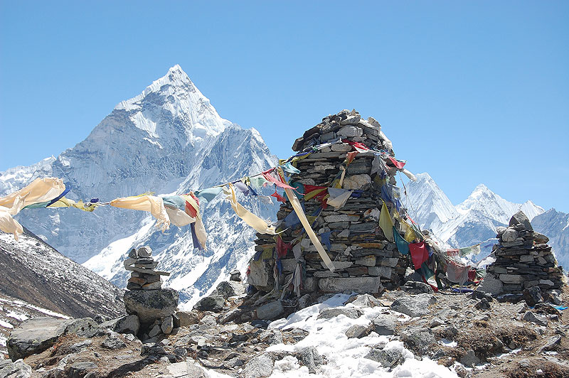 Задумываясь о вечном... Горы Непал Гималаи Ama Dablam