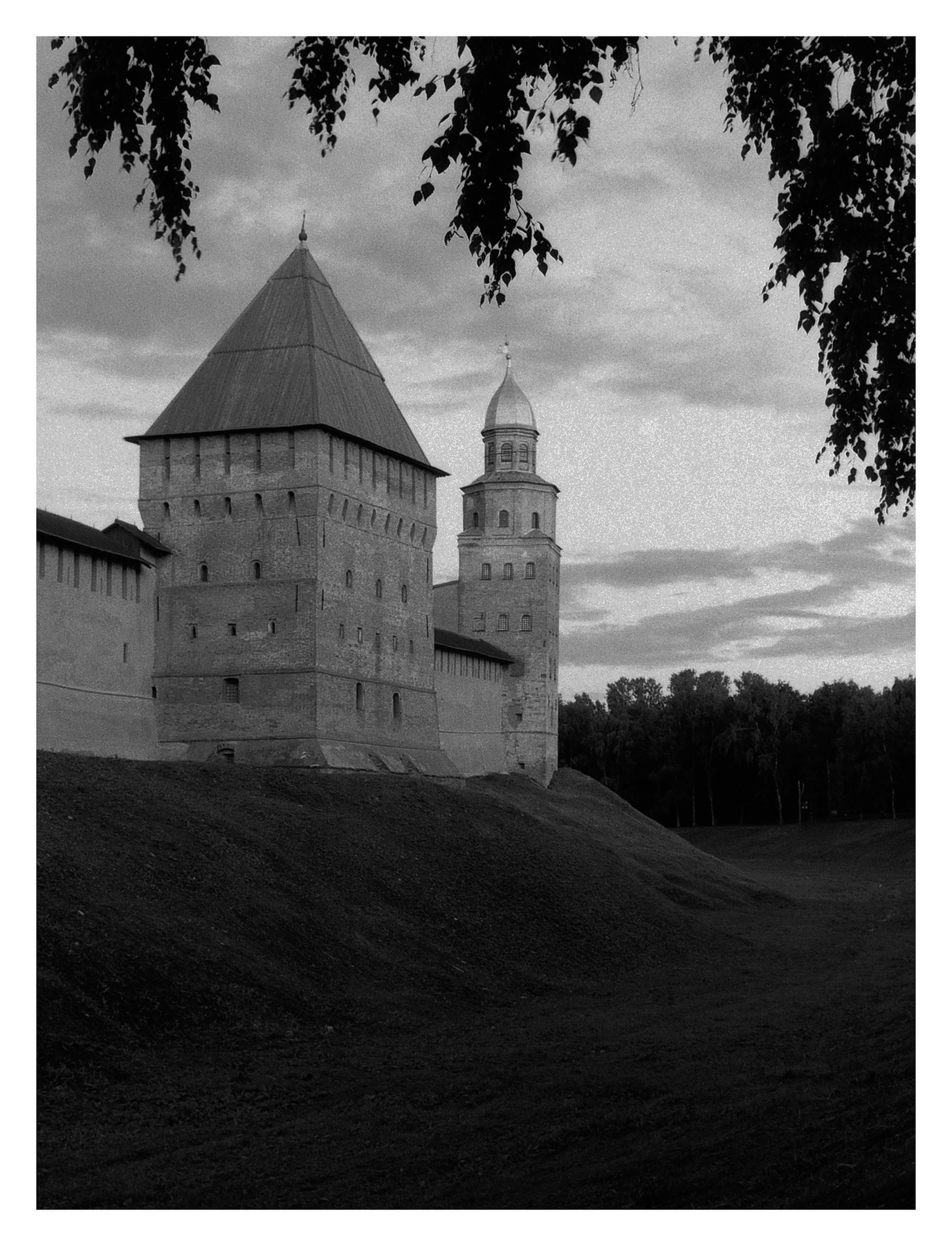 Закат Новгород Пленка Nikon FG Pentacon Prakticar MC 50 1.8 Fomapan 100-135 Xtol 1 0 5.5 min DSLR Scan