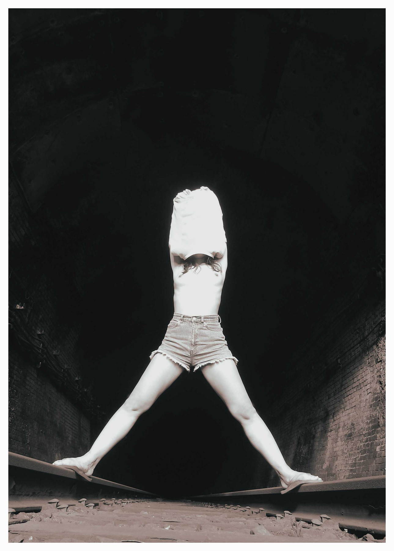 *Tunnel* НЮ 18 Эротика