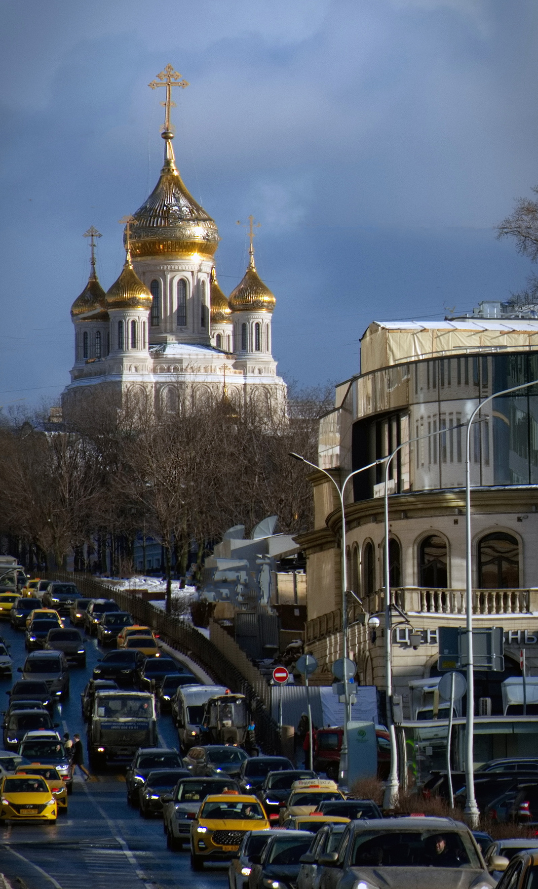 Над суетой (2023) Пейзаж Городской Фотопейзаж Город Собор Путешествие Суета