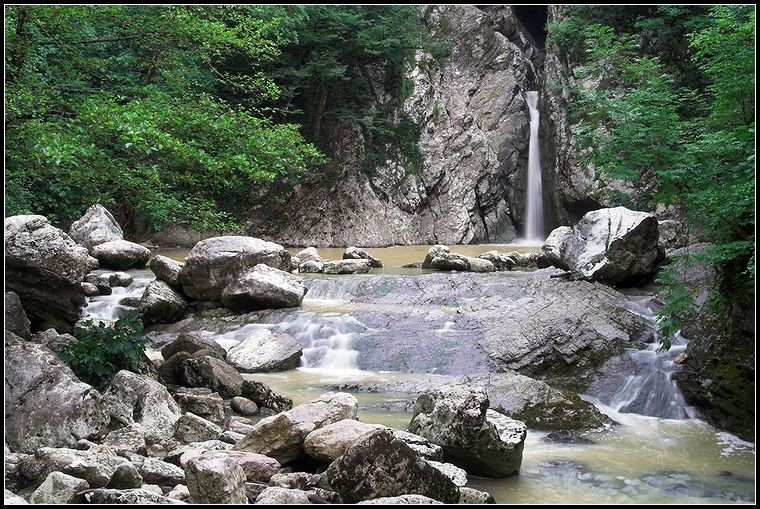 Агурский водопад горы кавказ водопад вода лето камни