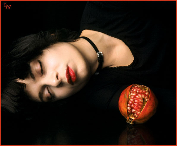 Альтернативная Белоснежка_3 гранат, красное, черное