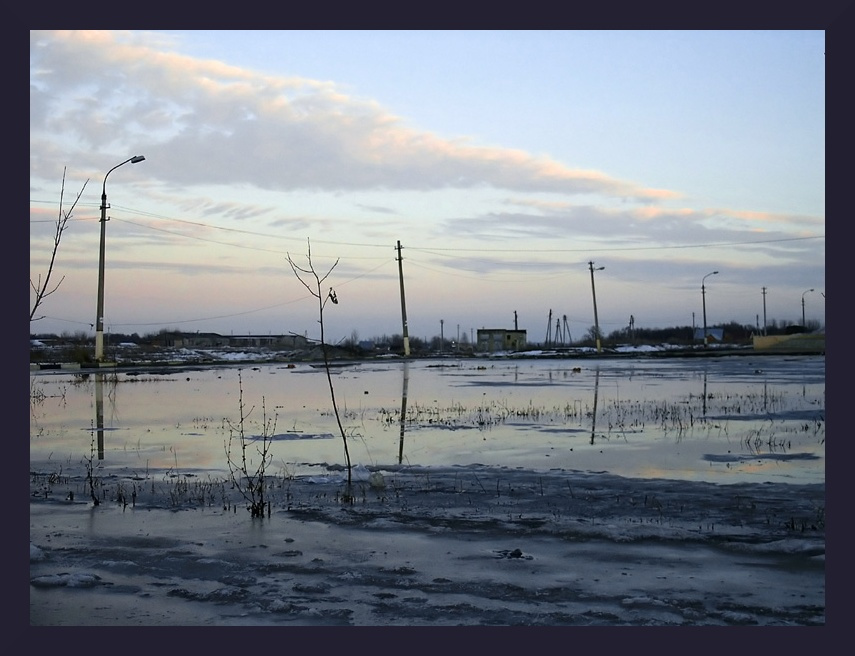 зеркало лужи весна снег закат