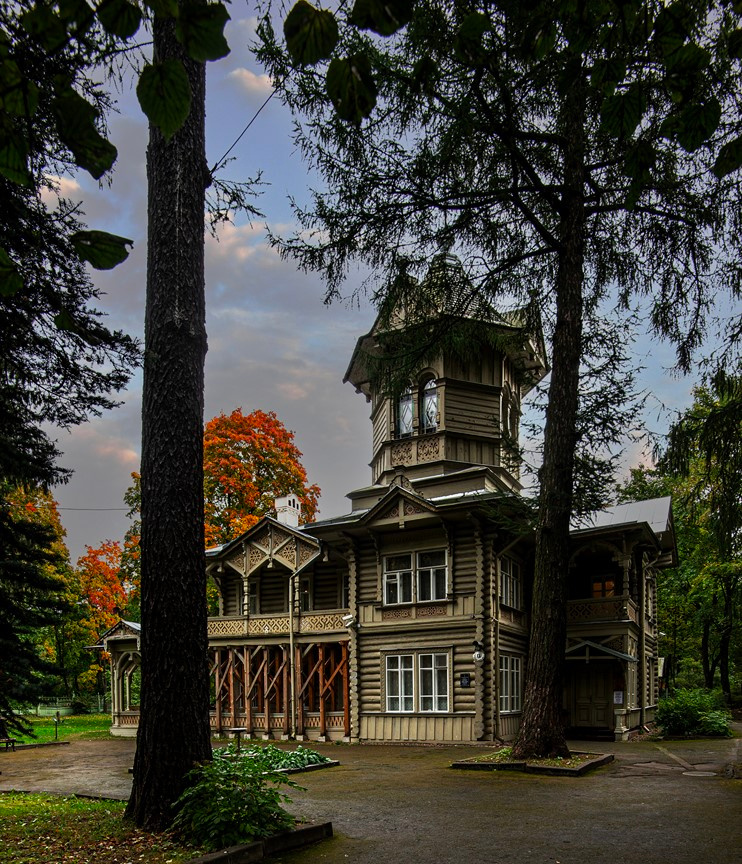 Старинный дом 