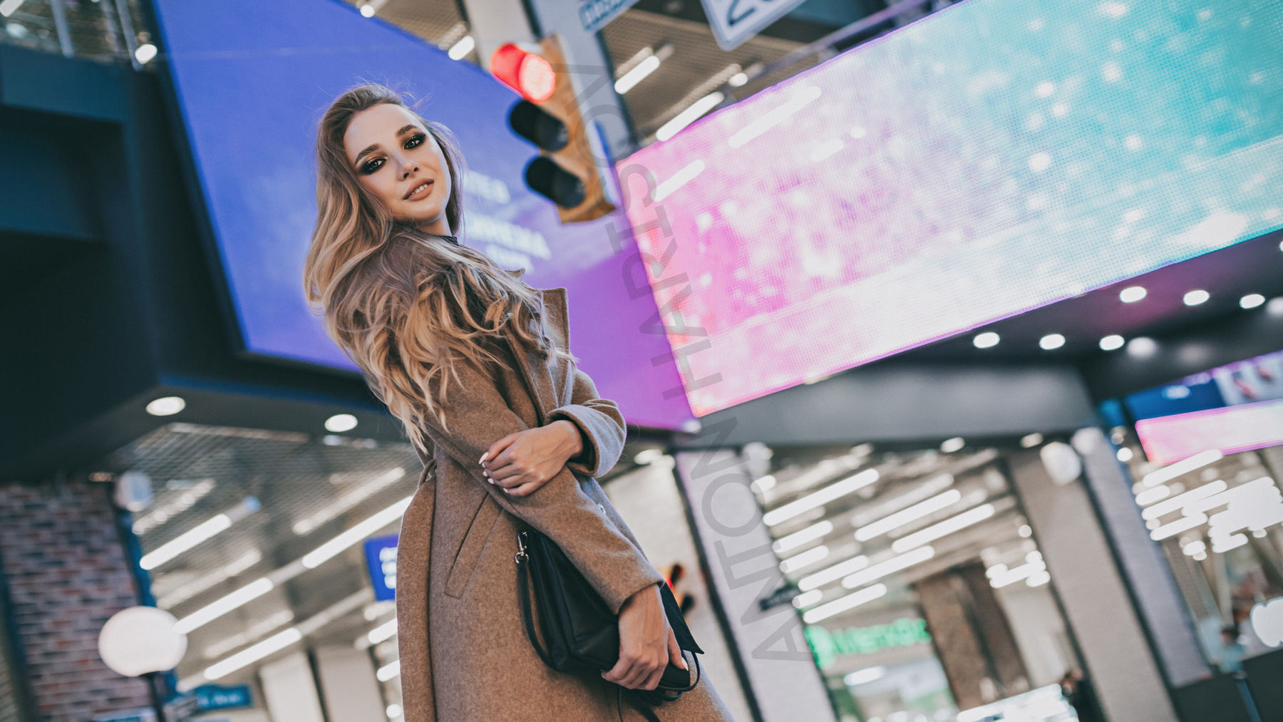 Юля portrait girl beauty eyes russian canon fashion woman art sexy femme movie mood cinematic inspiration daylight popular post-processing antonharisov fotoshi photography model
