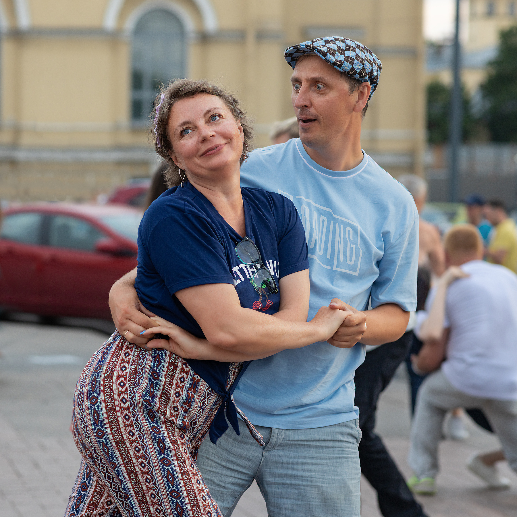 Танцы на свежем воздухе 