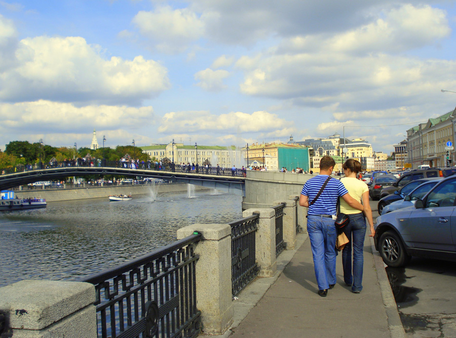 Москва.Дорога к мосту новобрачных) 