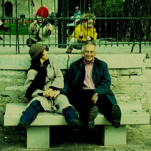 do U know when childhood ends ?? see Paris and be a child