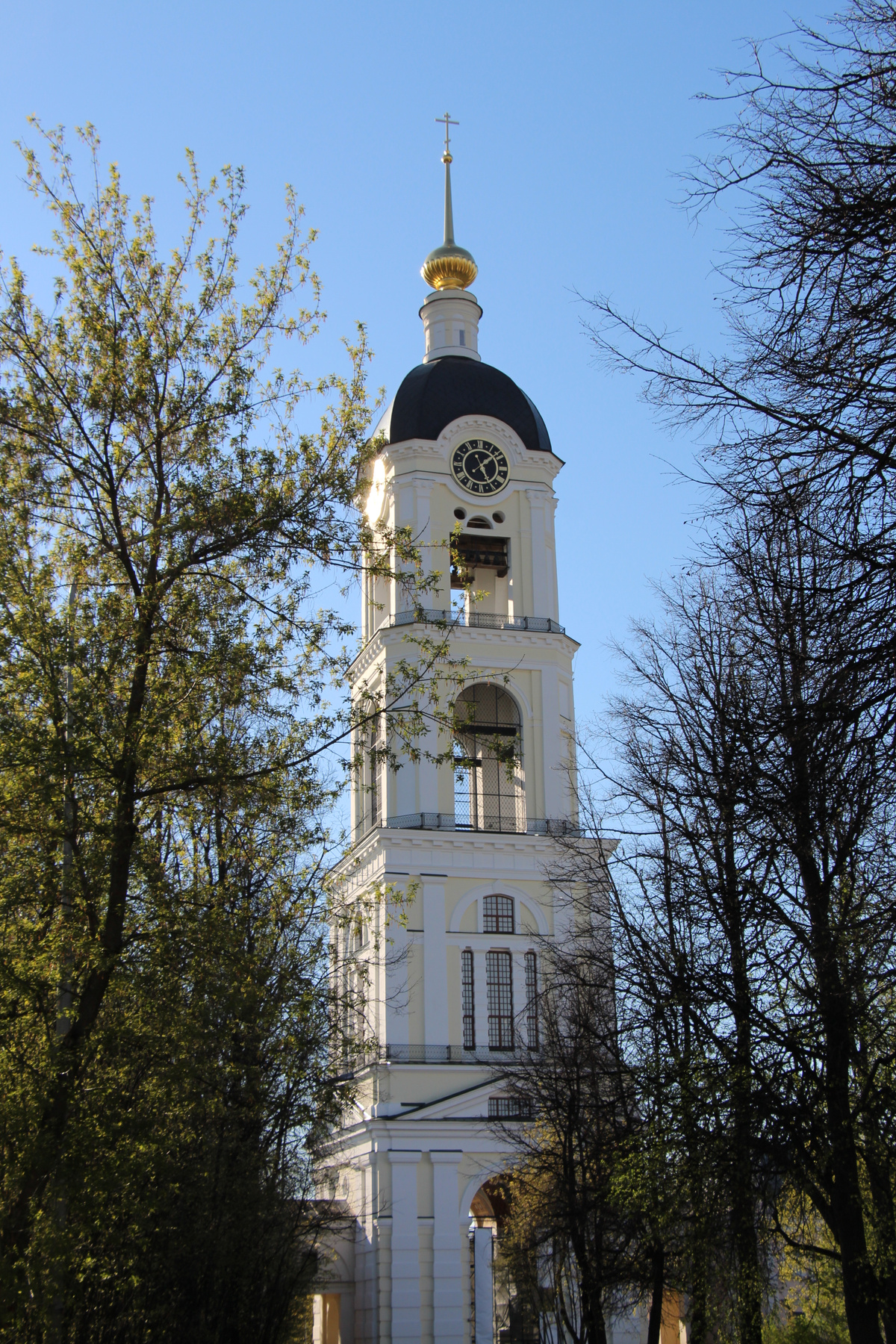 Колокольня в Сарове. 