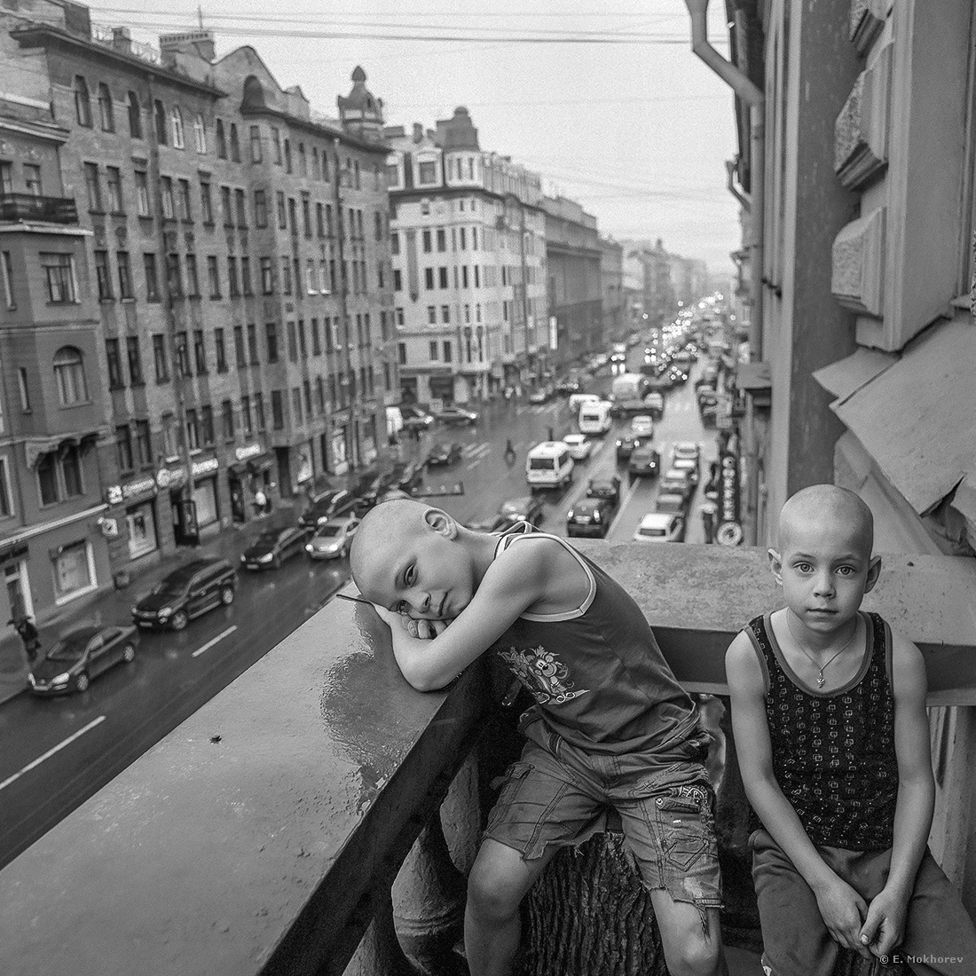 Егор и Тильберт. Средний проспект, С.-Пб. 2013. Mokhorev