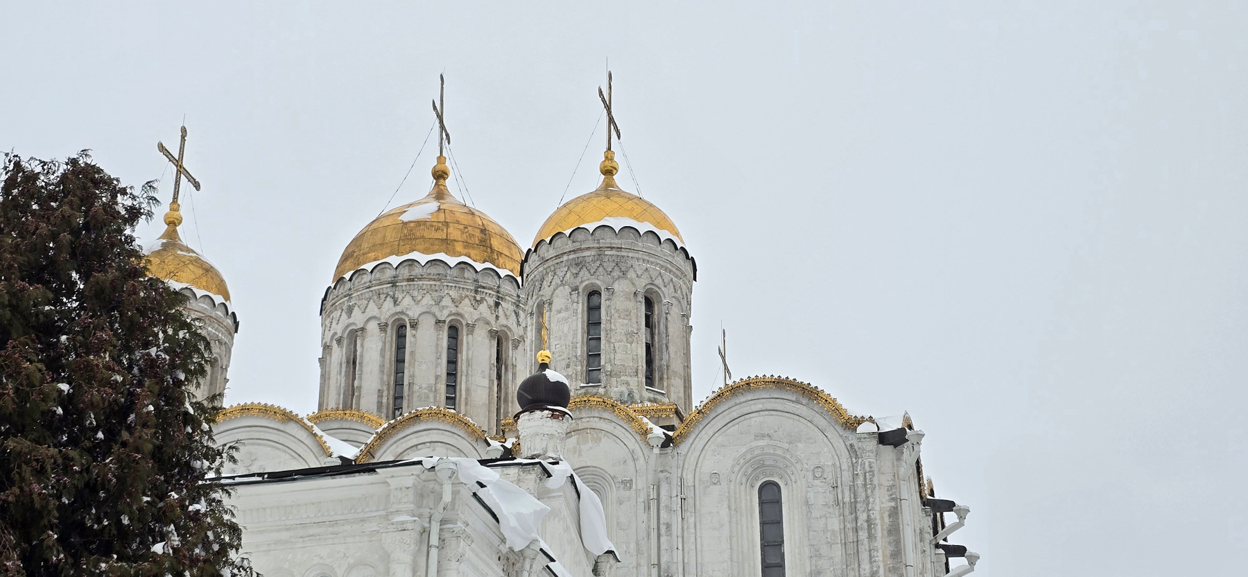 Владимир. Успенский собор - памятник домонгольской Руси, один из символов древней Руси.   09.01.2026 Владимир Архитектура История Памятник