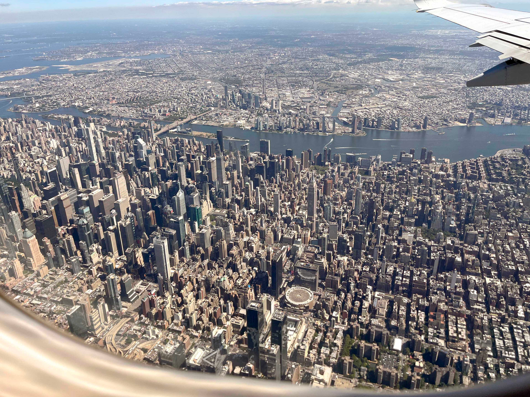 Под крылом самолёта. США