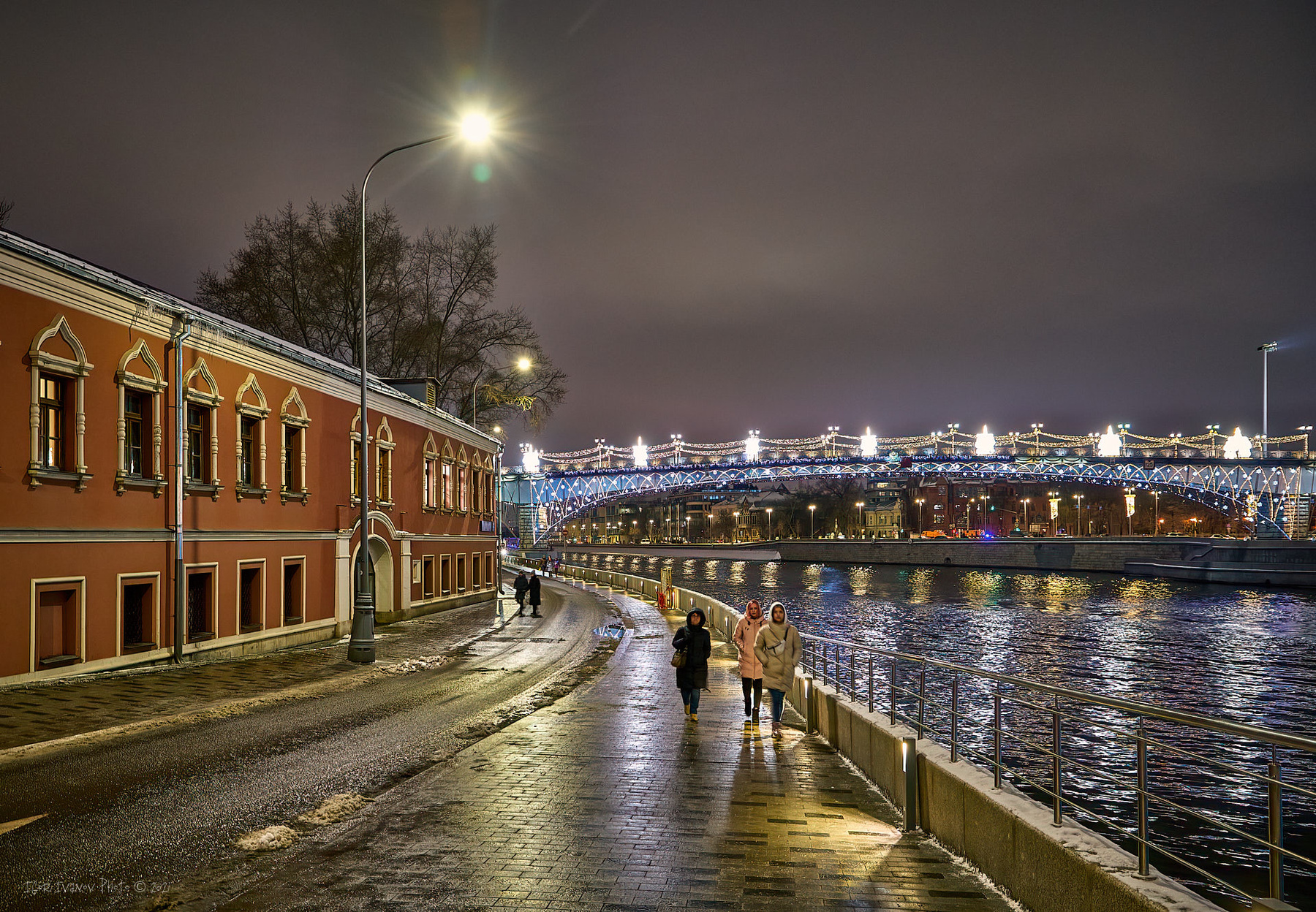 Москва, Кадашёвская набережная 