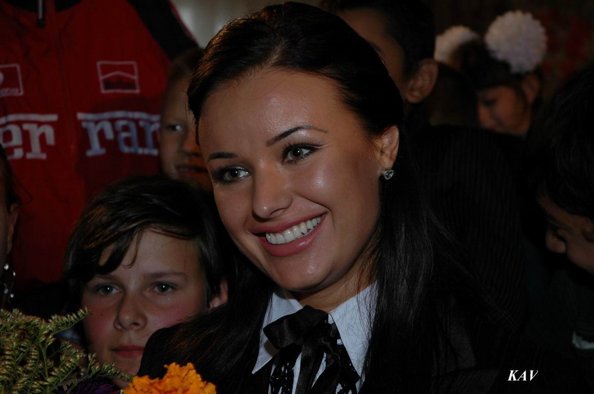 От улыбки..... Оксана Федорова школа