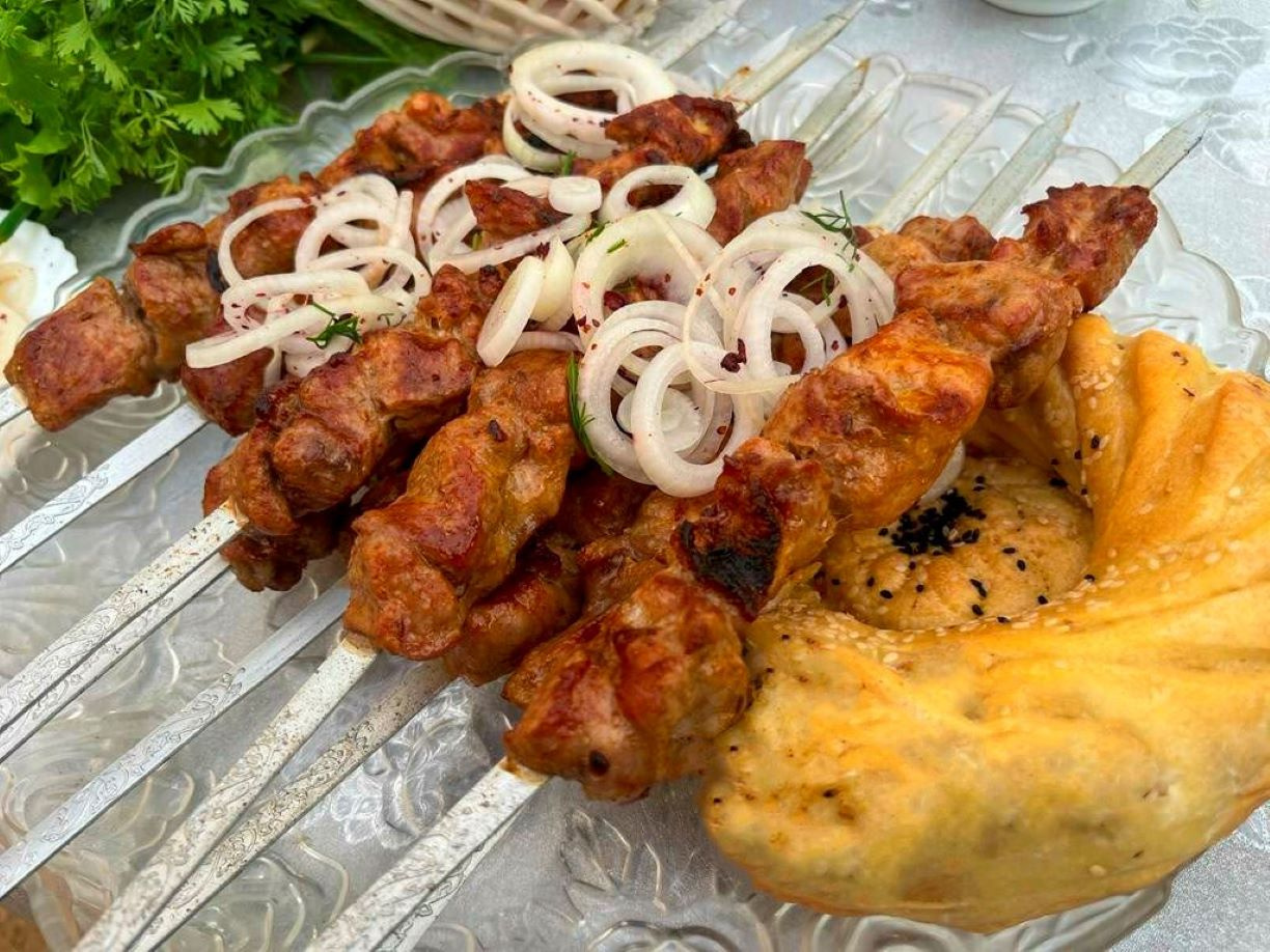 субботний шашлык весна шашлык мясо отдых бараний лук
