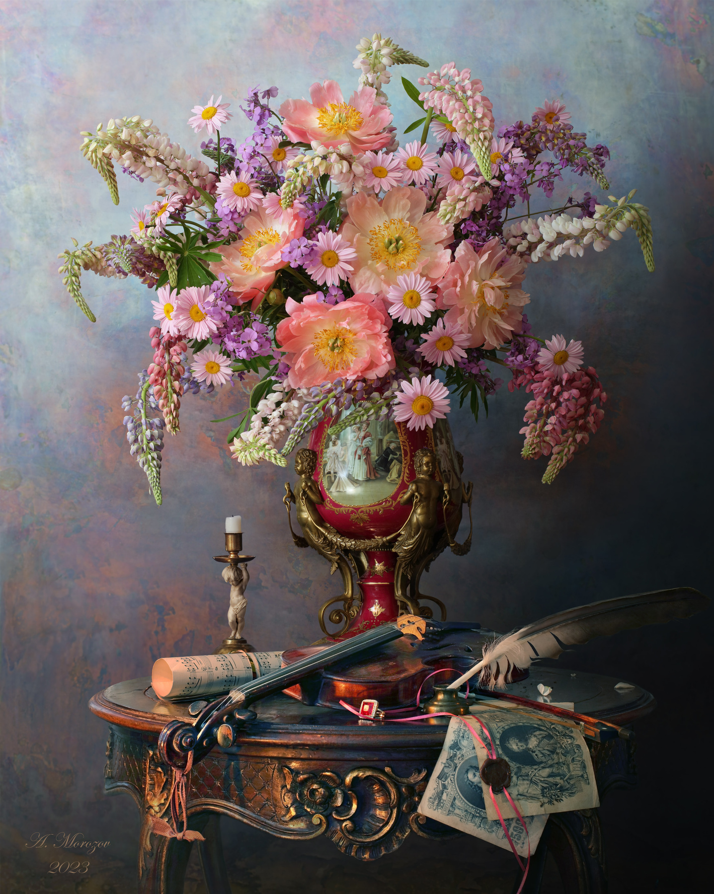 Натюрморт со скрипкой и цветами🌺🎻 цветы букет скрипка пионы люпины музыка