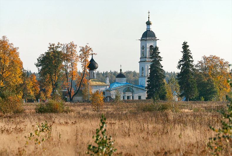 ... старая церковь ... осень церковь