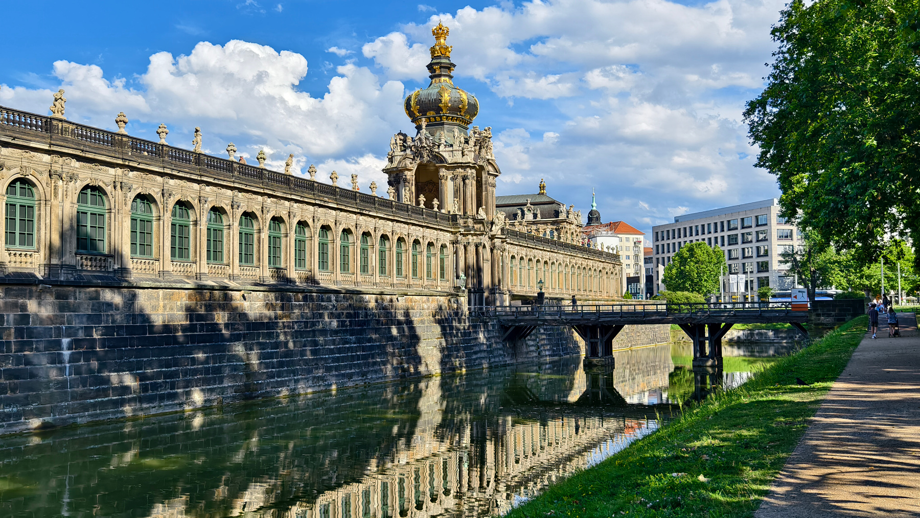 Дворцовый ров, Дрезден, Zwinger 