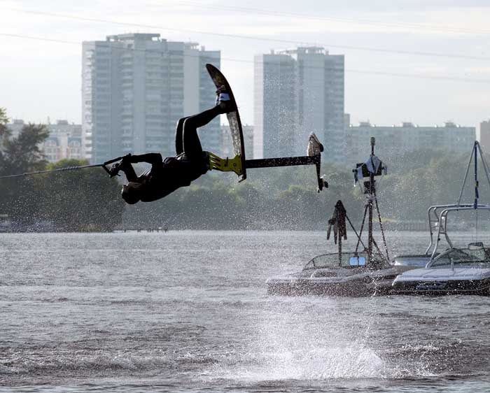 Полёт на лыже трюк вода лыжи
