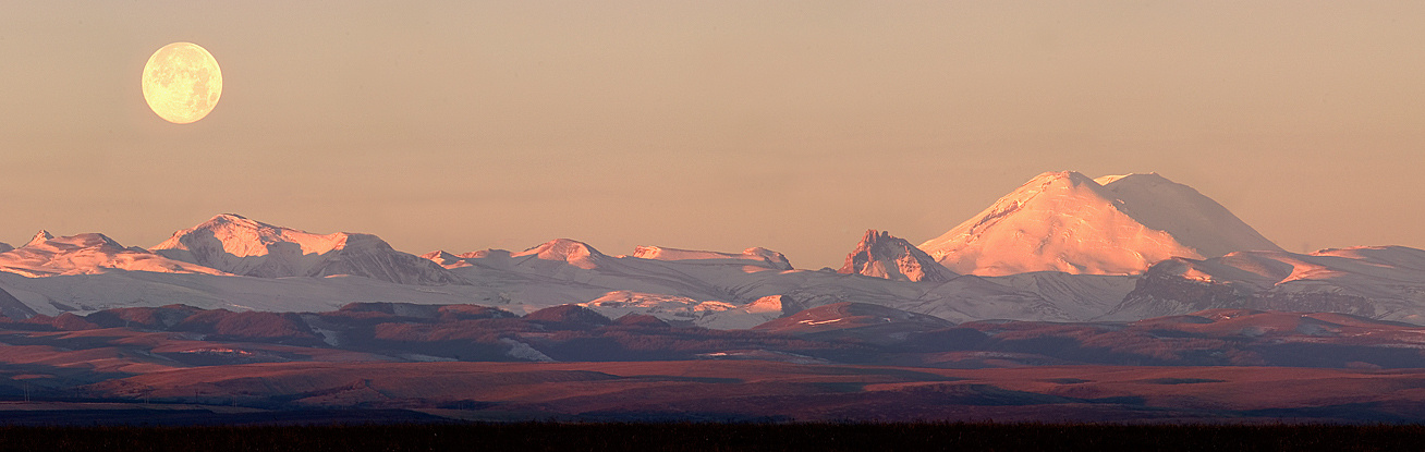 Elbrus moon Elbrus moon