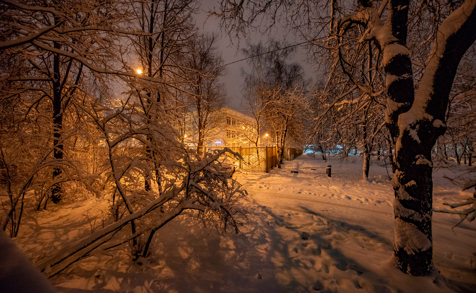 Москва 3 апреля Москва апрель снег