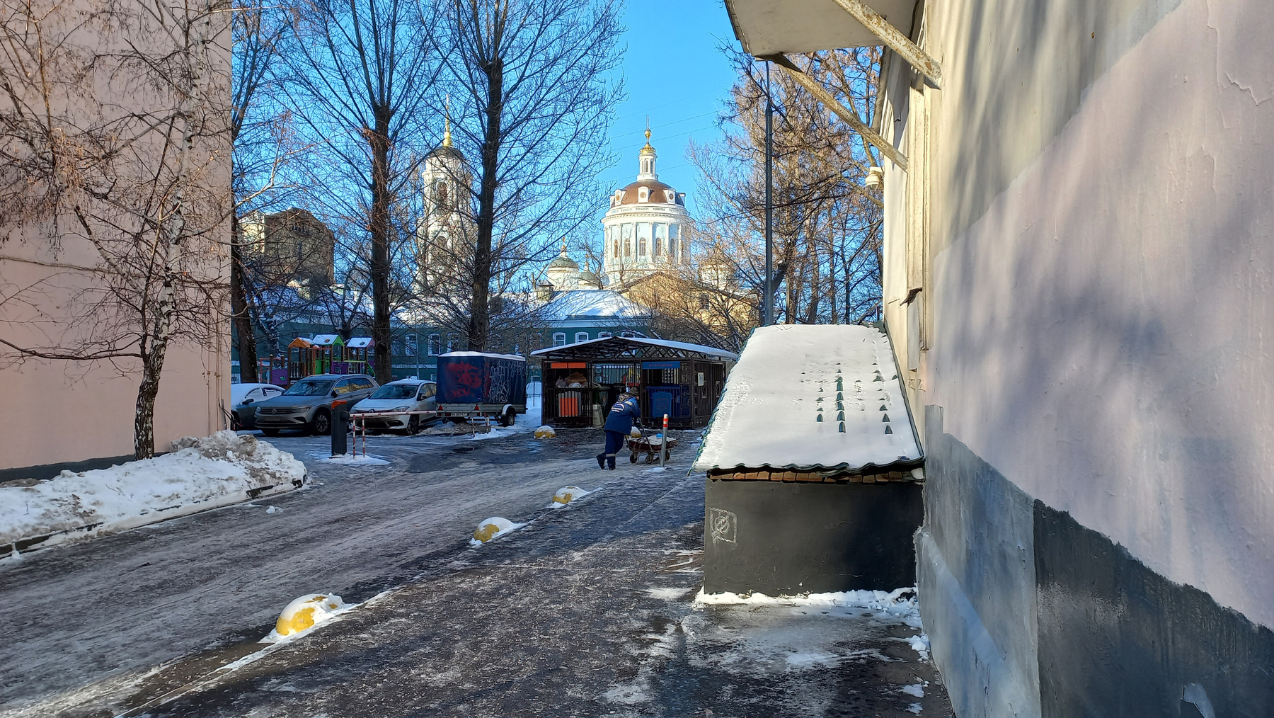 Вид на Храм Мартина Исповедника (ул.Александра Солженицына,15/2) Москва