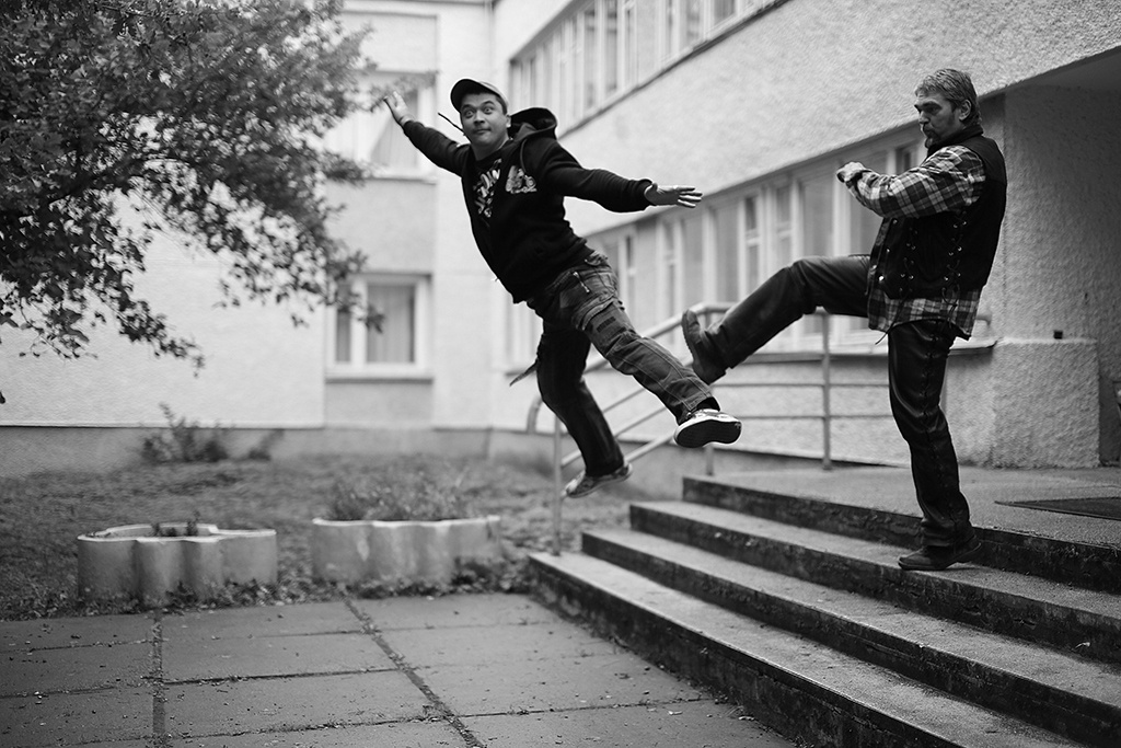 Про гордую птицу ёЖ..... пока не пнешь не полетит..... 