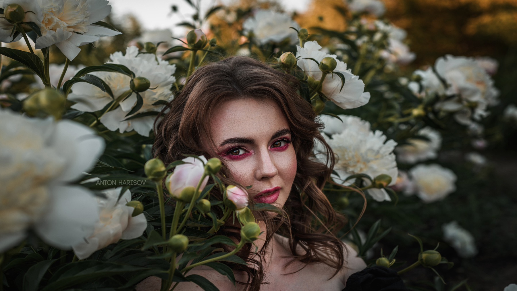 Пионы portrait girl beauty eyes russian canon fashion woman art sexy femme movie mood cinematic inspiration daylight popular post-processing antonharisov fotoshi photography model