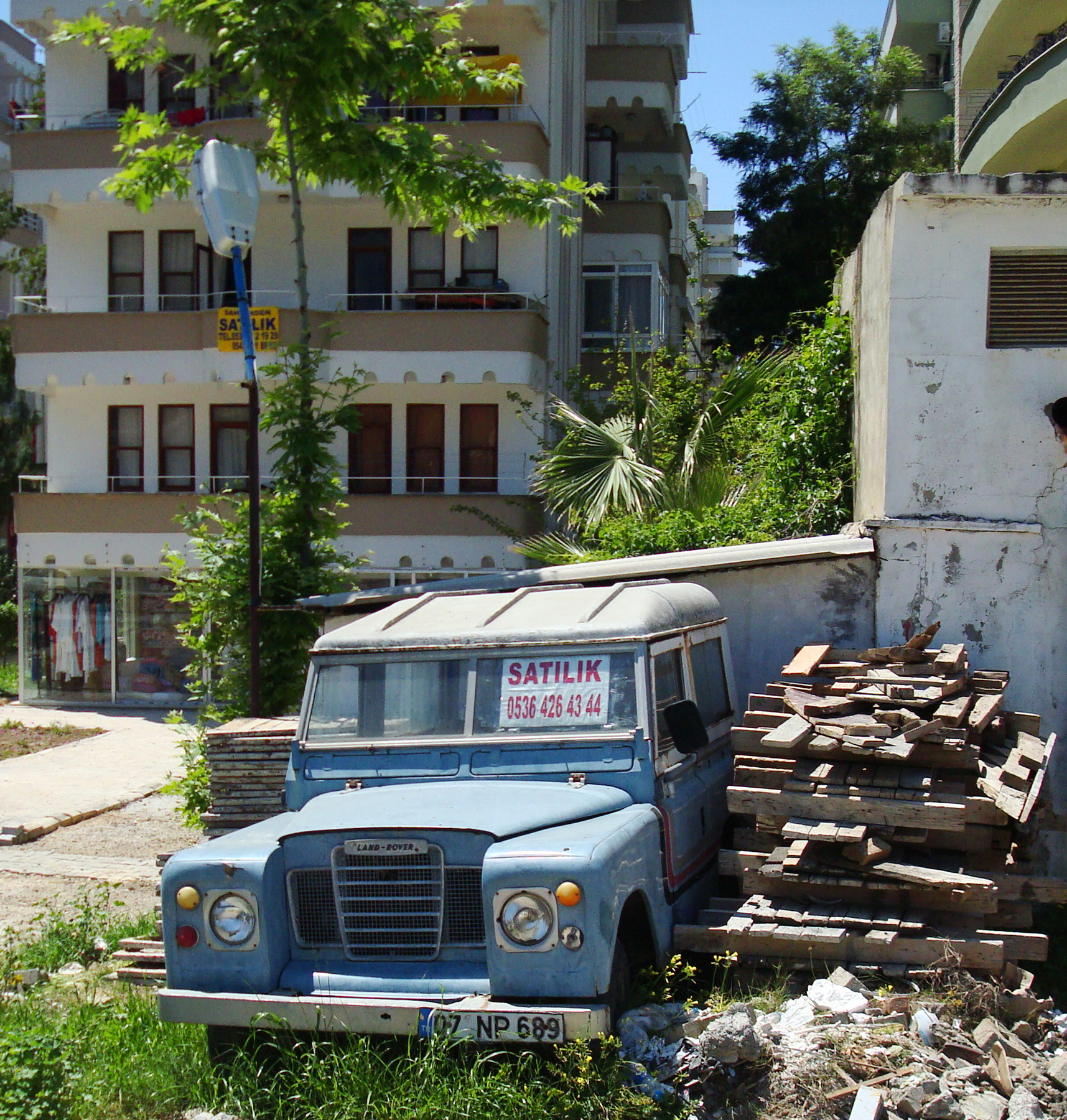 Land Rover (retro) 